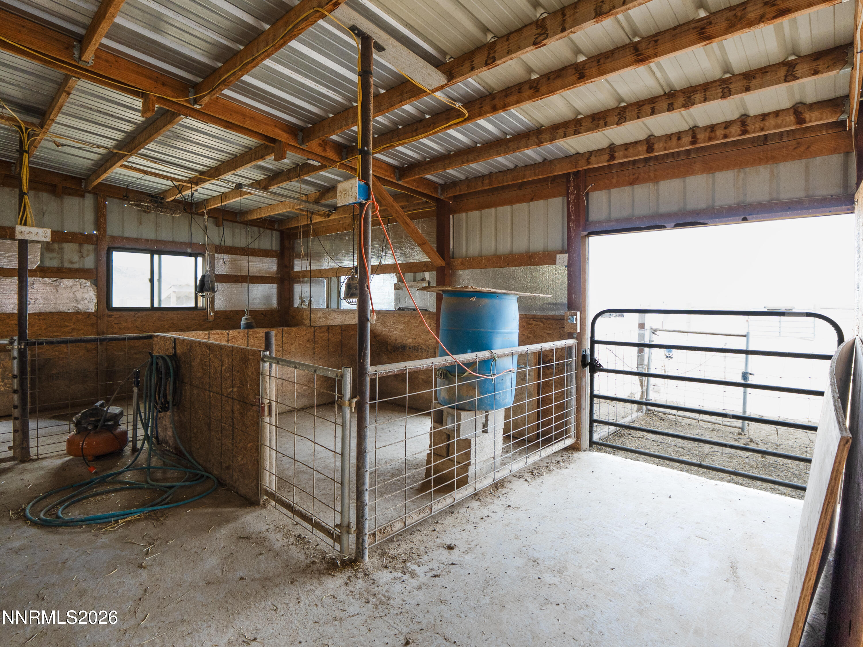 2625 Muddy Road Winnemucca, NV 89445 - Photo 10 of 49 a view of a garage