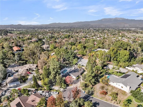 $1,249,900 | 2110 Hathaway Place, Riverside, CA 92506