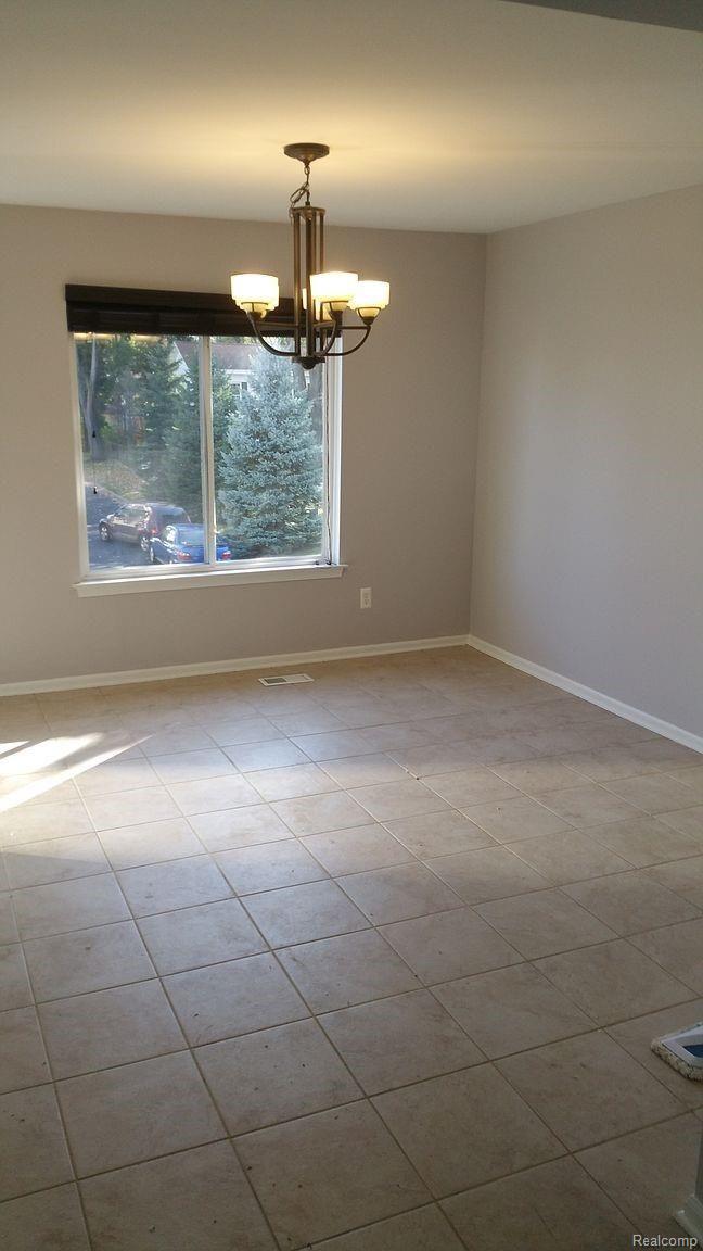 4171 South Wayne Road Wayne, MI 48184 - Photo 15 of 22 ISfonaz5rswtxw0000000000.jpeg