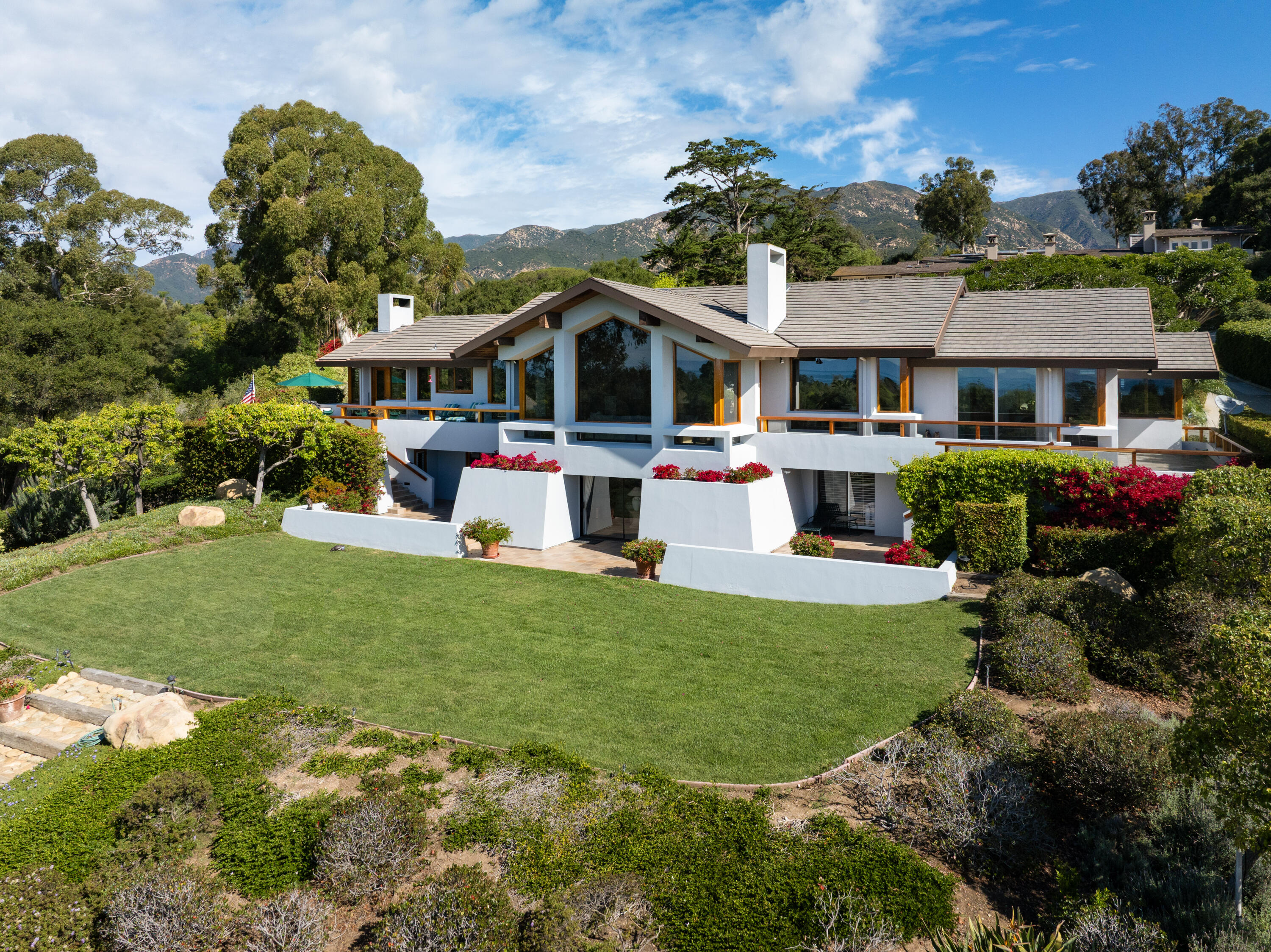 430 Santa Rosa Lane Montecito, CA 93108 - Photo 5 of 35 430 Santa Rosa Ln (5)
