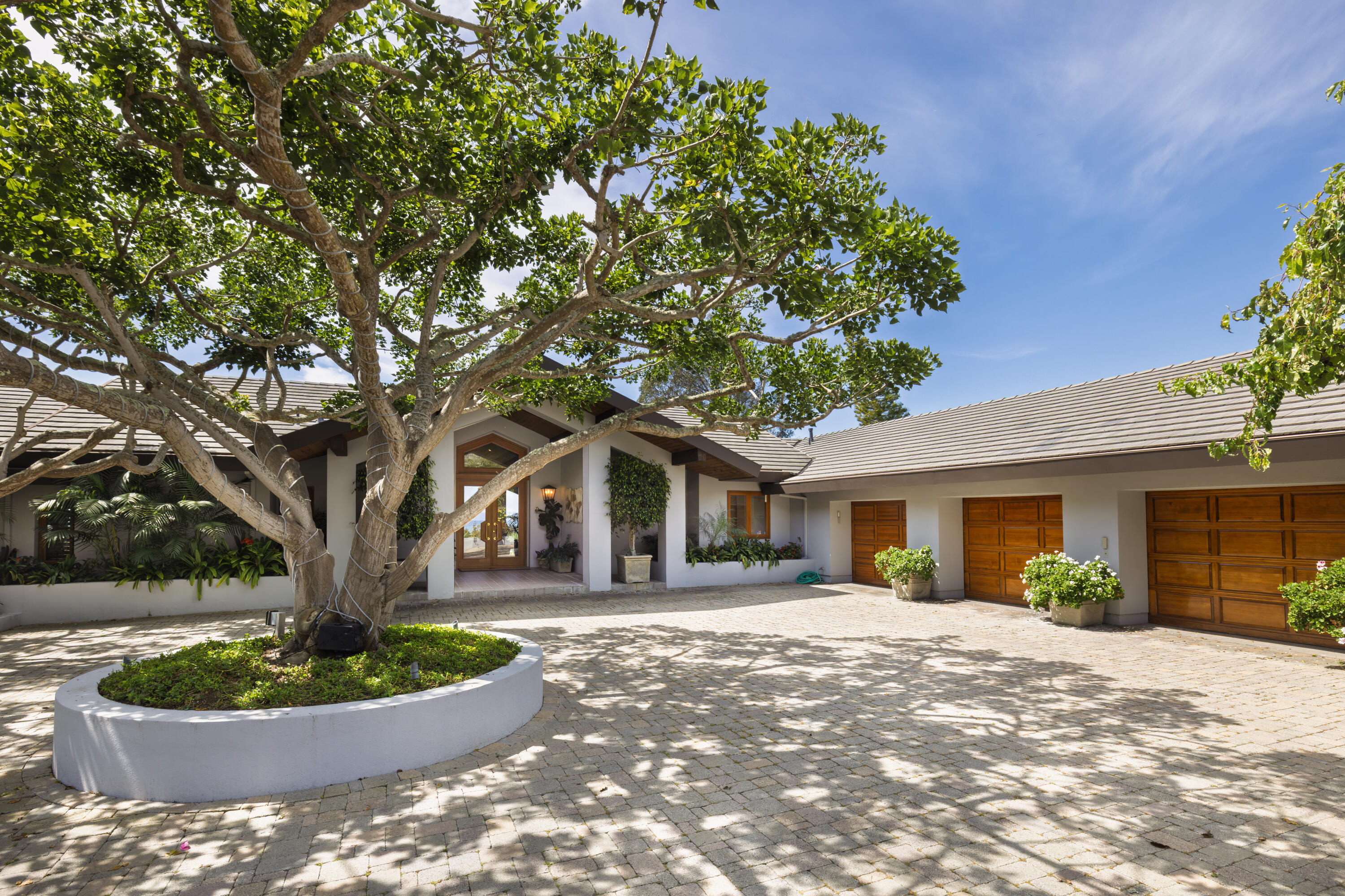 430 Santa Rosa Lane Montecito, CA 93108 - Photo 7 of 35 Motor Court