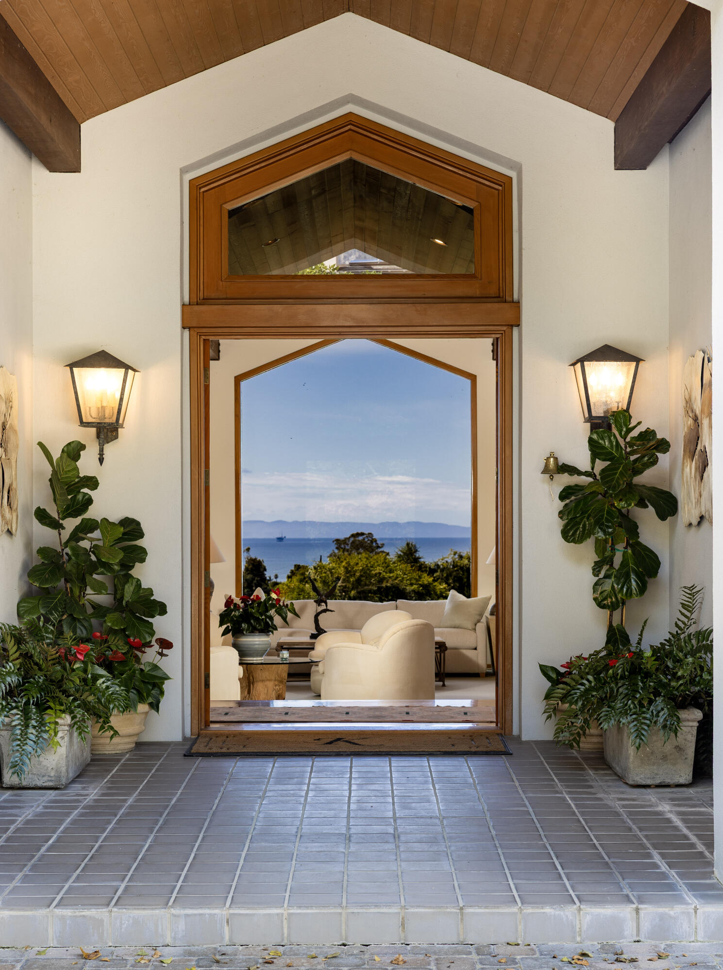 430 Santa Rosa Lane Montecito, CA 93108 - Photo 8 of 35 Front Entry