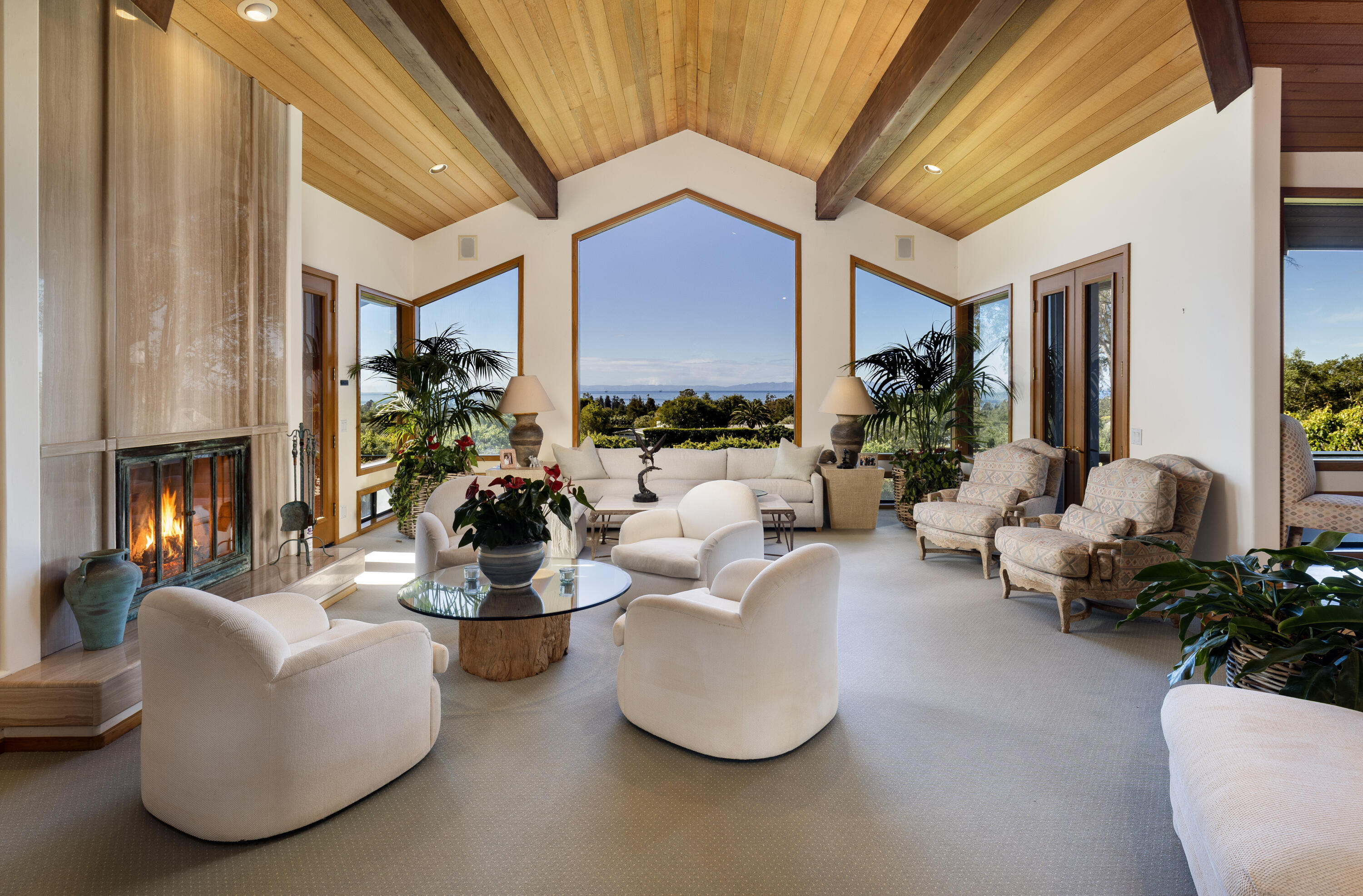 430 Santa Rosa Lane Montecito, CA 93108 - Photo 9 of 35 Living Room