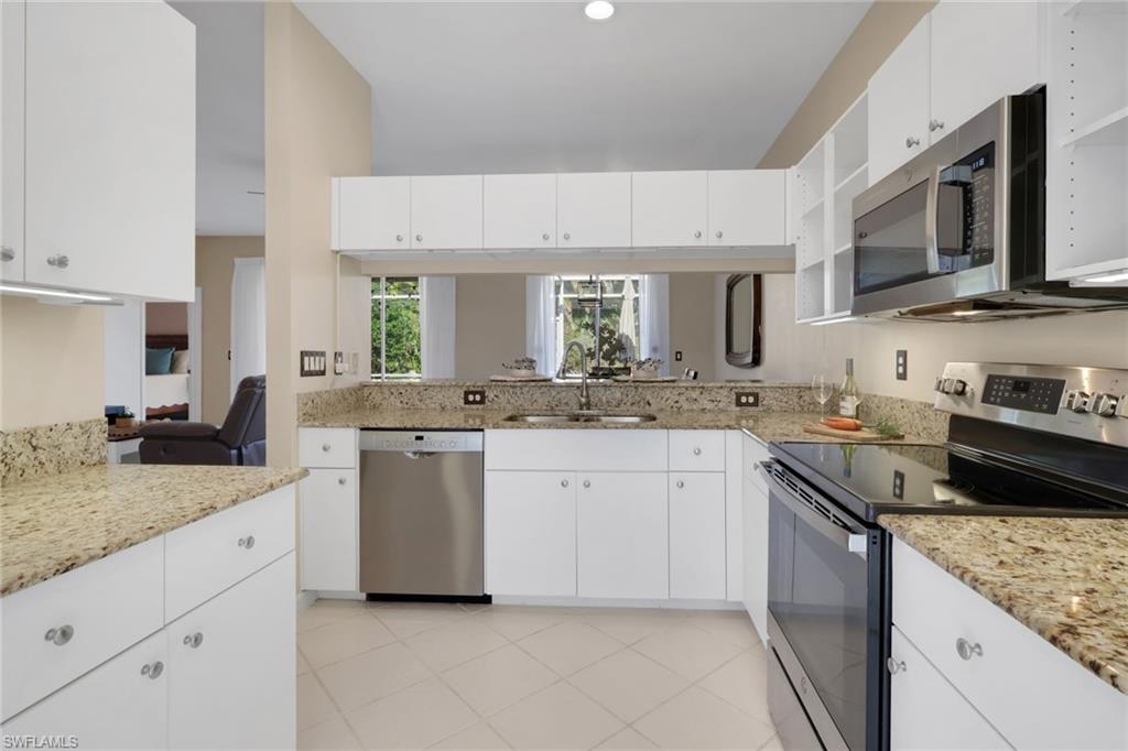 4381 Mistlethrush Lane Naples, FL 34119 - Photo 3 of 49