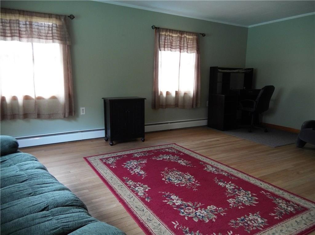 29 Transalpine Road Lincoln, ME 04457 - Photo 10 of 32 Nice large living room.