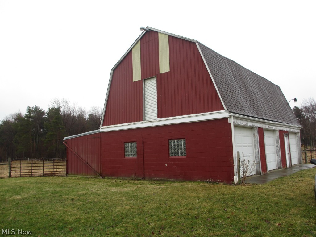 4211 Bates Road Madison, OH 44057 - Photo 2 of 3