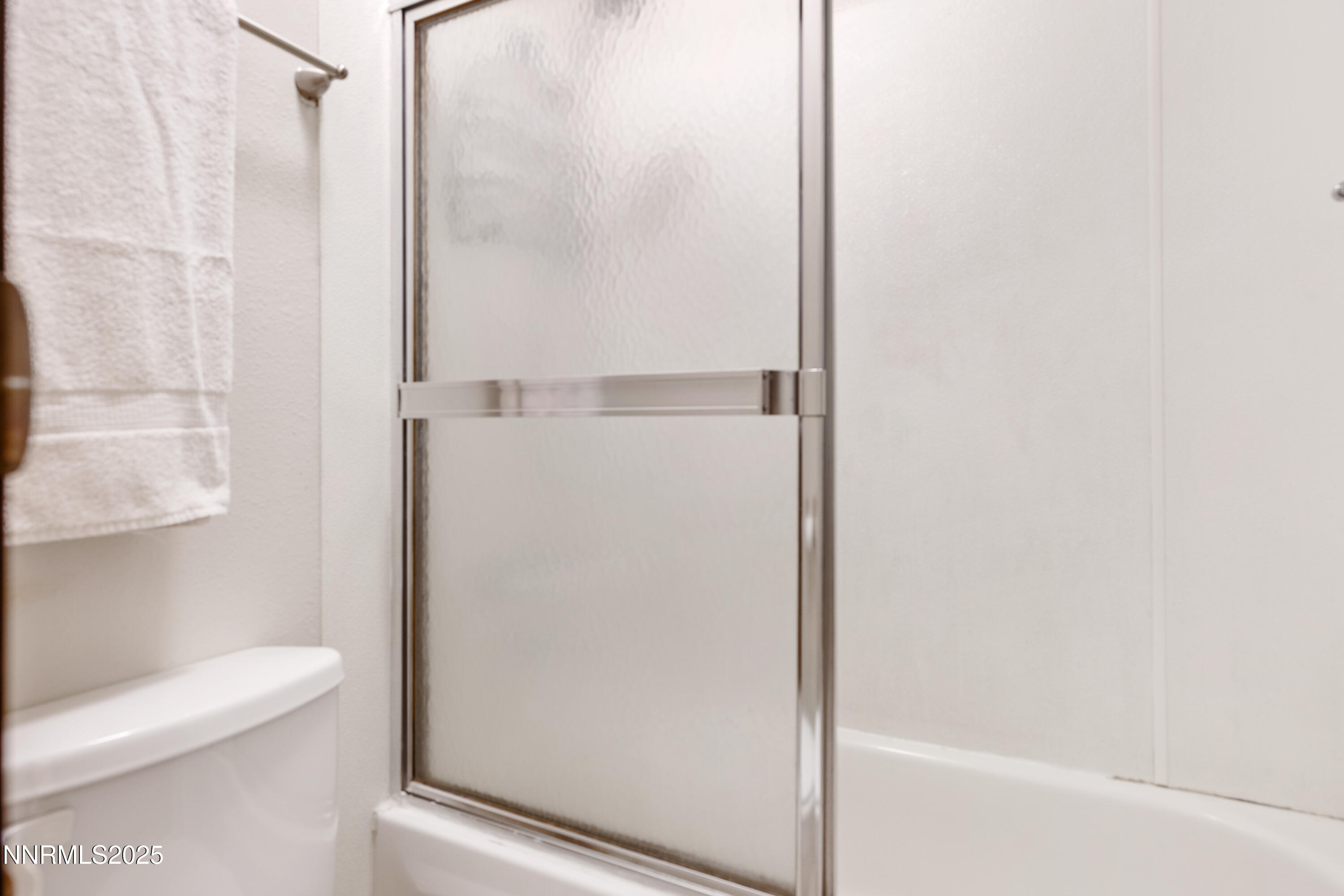 2750 Plumas Street, Unit 109 Reno, NV 89509 - Photo 10 of 19 a bathroom with a shower