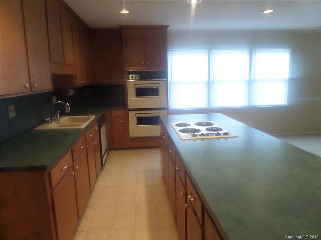1460 Farmstead Road Rock Hill, SC 29732 - Photo 3 of 24 Gallery Image 3