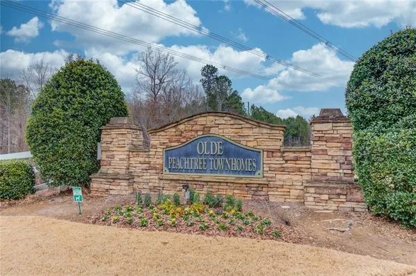 a view of a tennis court