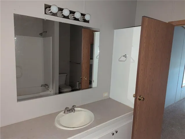 $147,200 | 7529 Beach Drive, Odessa, MO 64076