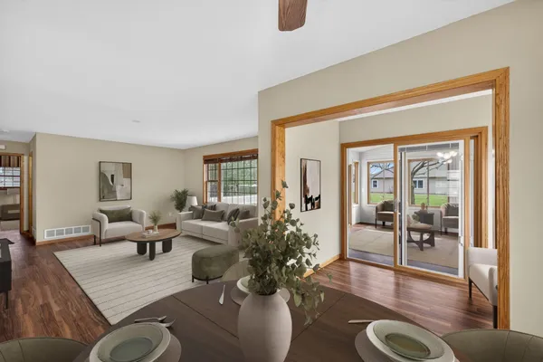 $349,900 | 706 12th Street East, Wabasha, MN 55981