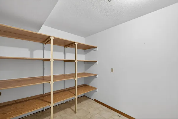 $349,900 | 706 12th Street East, Wabasha, MN 55981