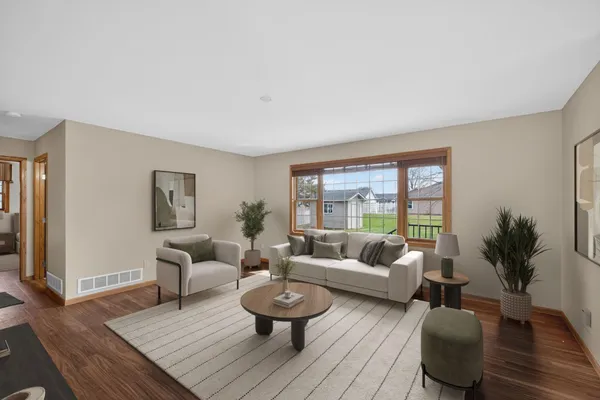 $349,900 | 706 12th Street East, Wabasha, MN 55981