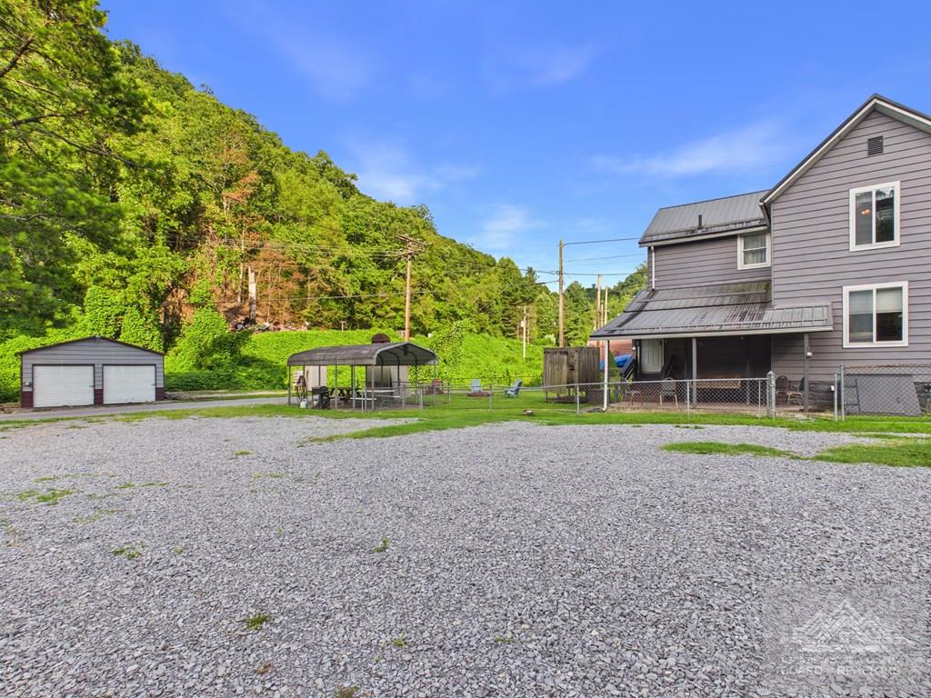 2431 Miracle Mountain Road Elbert, WV 24830 - Photo 9 of 36 Gallery Image 9