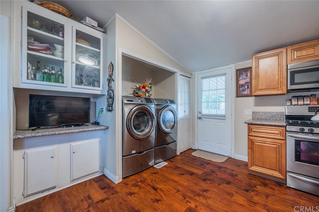 15181 Van Buren Riverside Ca, Unit 93 Riverside, CA 92504 - Photo 6 of 28