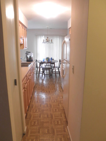 725 West Huntington Commons Road, Unit 105 Mount Prospect, IL 60056 - Photo 10 of 22