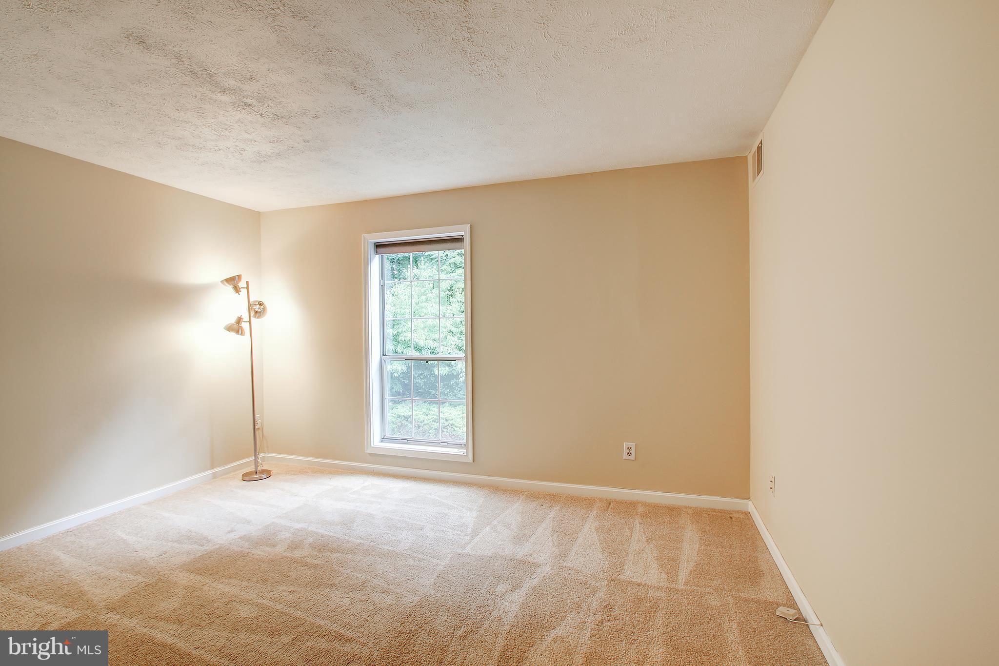 10188 Oakton Terrace Road, Unit 10188 Oakton, VA 22124 - Photo 20 of 30 Second Bedroom on Main Level