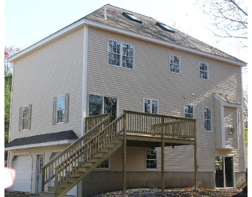 27 Fox Hill Road Billerica, MA 01821 - Photo 2 of 12 Gallery Image 2