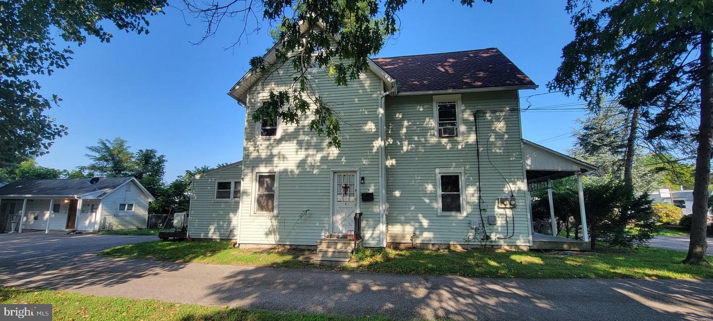 348 White Horse Pike Clementon, NJ 08021 - Photo 5 of 8 front view of a house