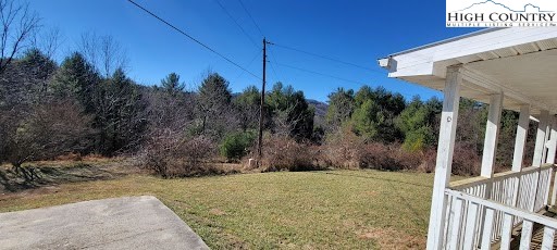 355 Round Knob Church Road West Jefferson, NC 28694 - Photo 19 of 23 a backyard of a house