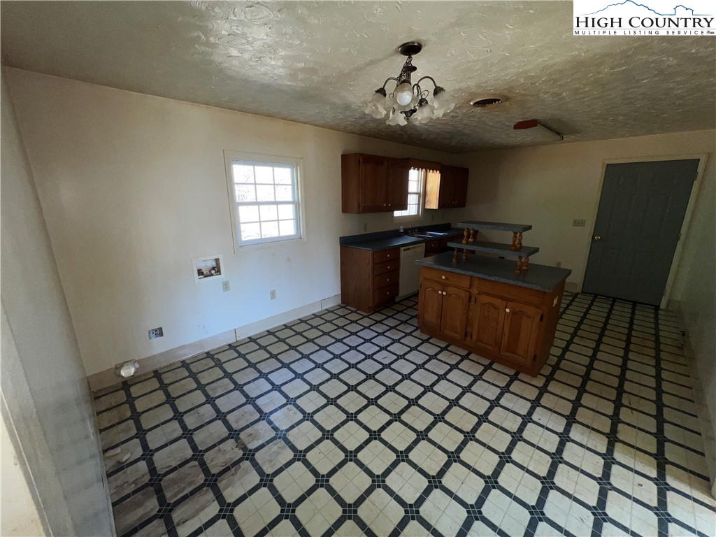 355 Round Knob Church Road West Jefferson, NC 28694 - Photo 5 of 23