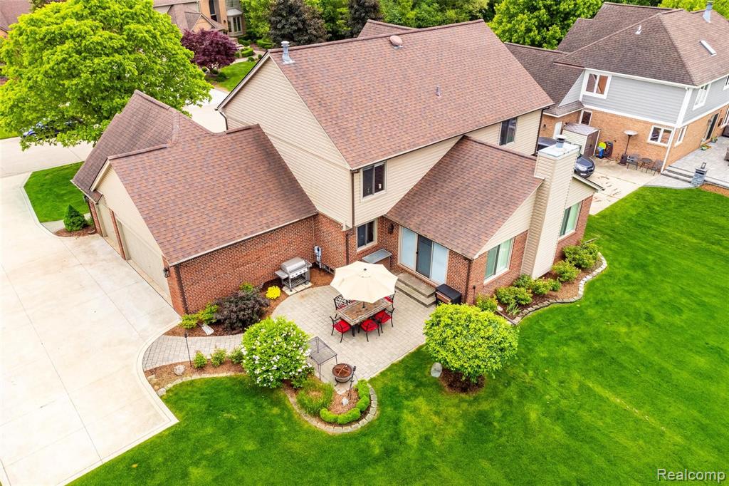 1202 Lakeview Drive Rochester Hills, MI 48306 - Photo 33 of 34