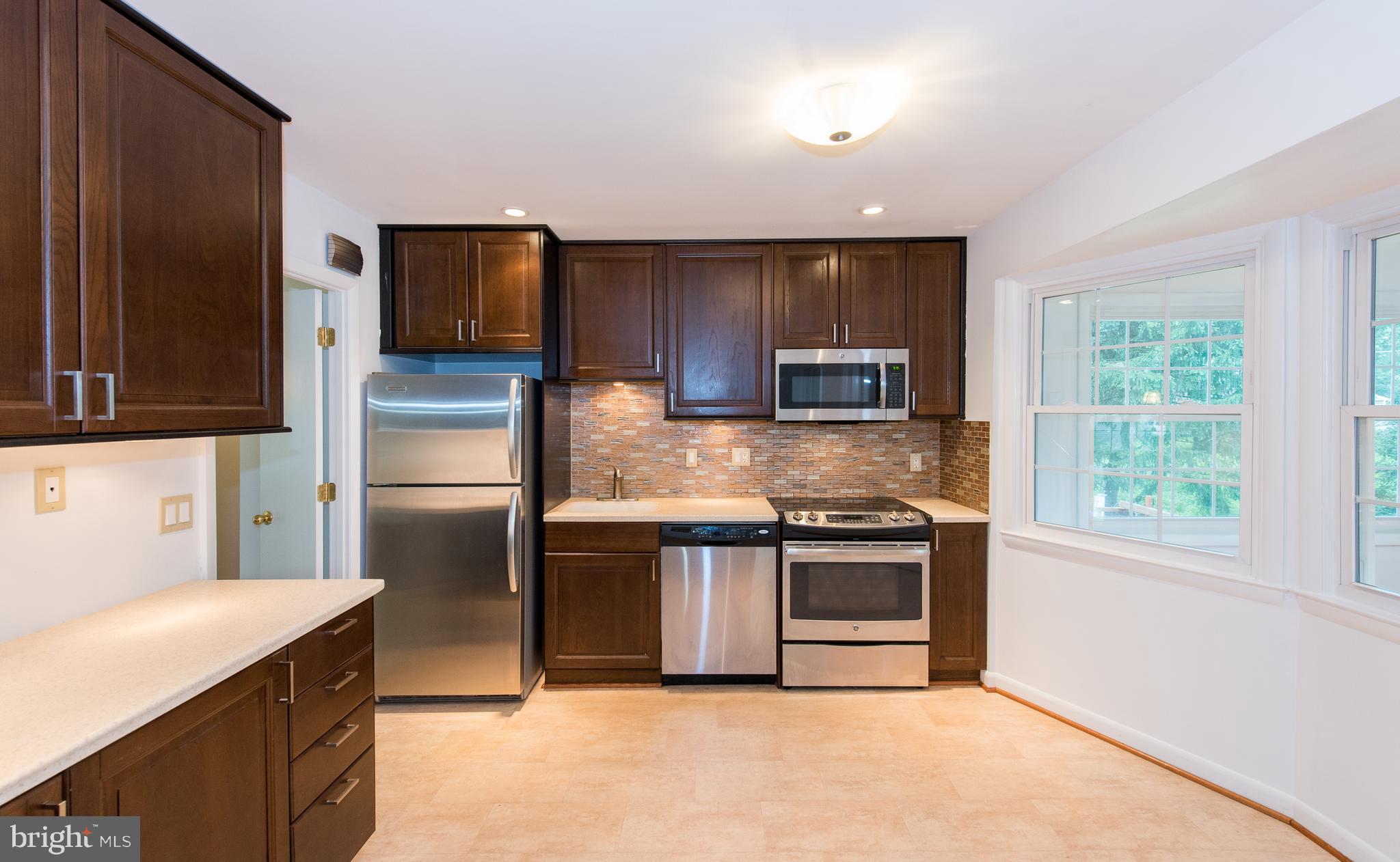 2914 Southview Road Ellicott City, MD 21042 - Photo 13 of 30 Kitchen