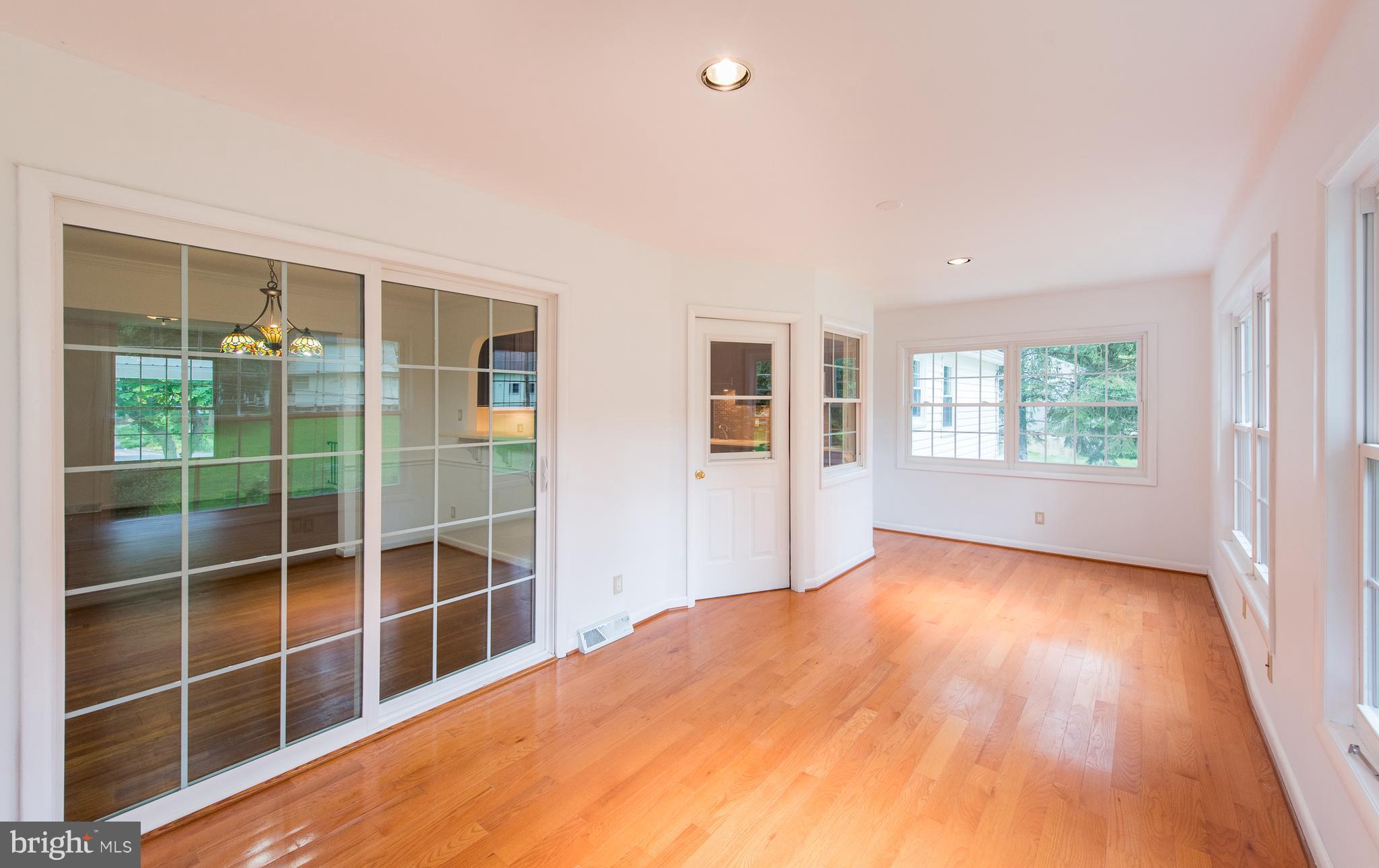 2914 Southview Road Ellicott City, MD 21042 - Photo 15 of 30 Interior (General)