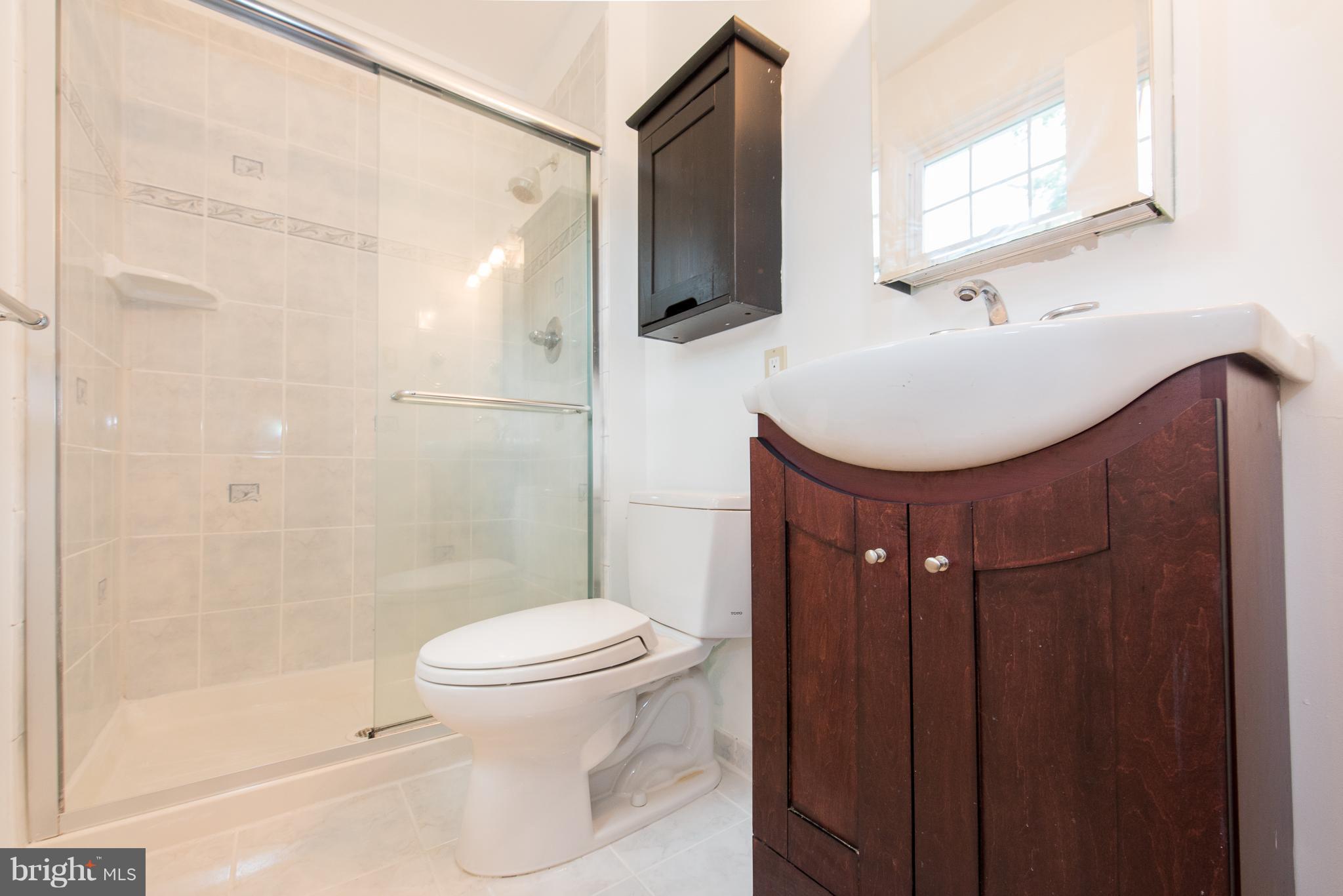 2914 Southview Road Ellicott City, MD 21042 - Photo 19 of 30 Bath (Master)