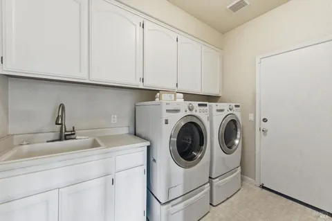 $1,359,000 | 117 Madrid Way, Sonoma, CA 95476