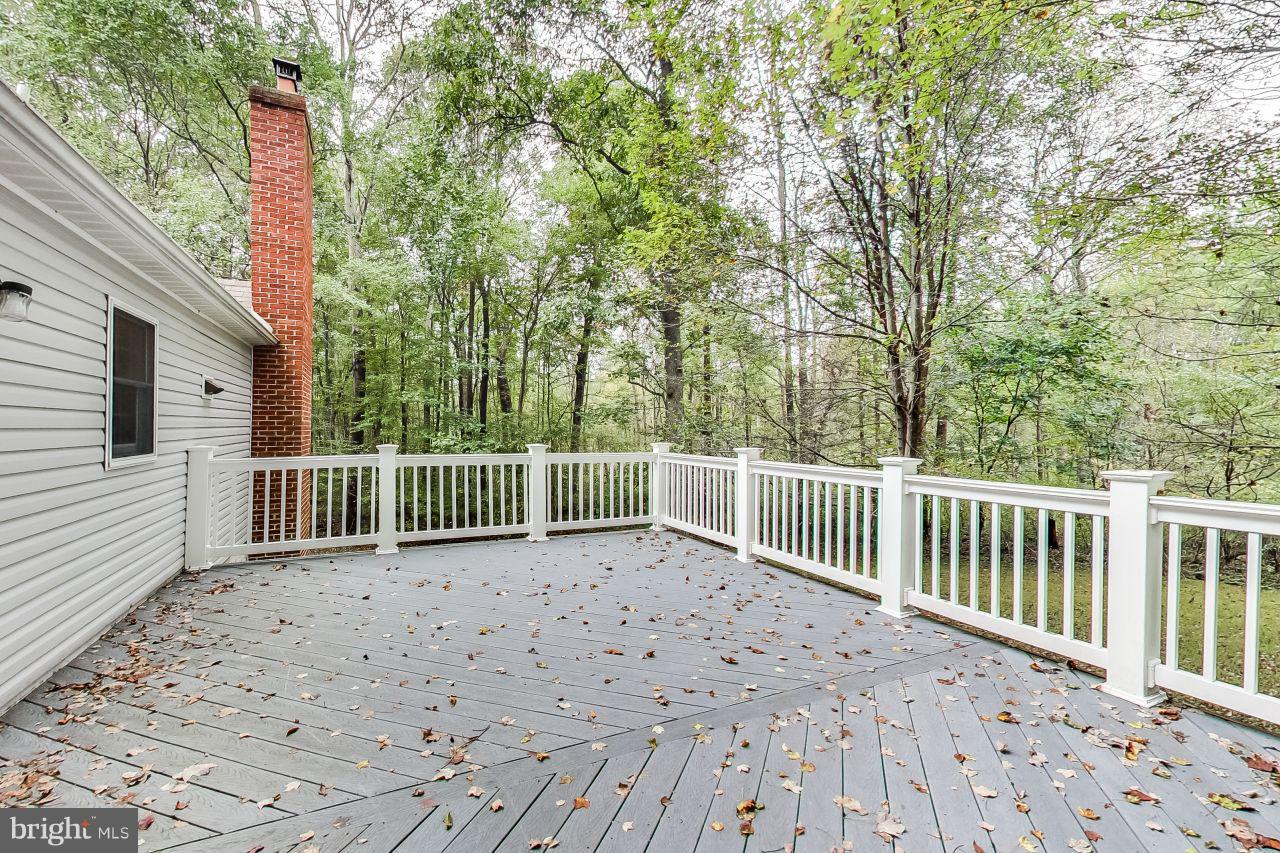 8829 Green Valley Road Union Bridge, MD 21791 - Photo 24 of 29 Deck