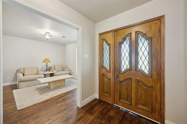 $4,950 | 1425 North Peytonville Avenue, Southlake, TX 76092