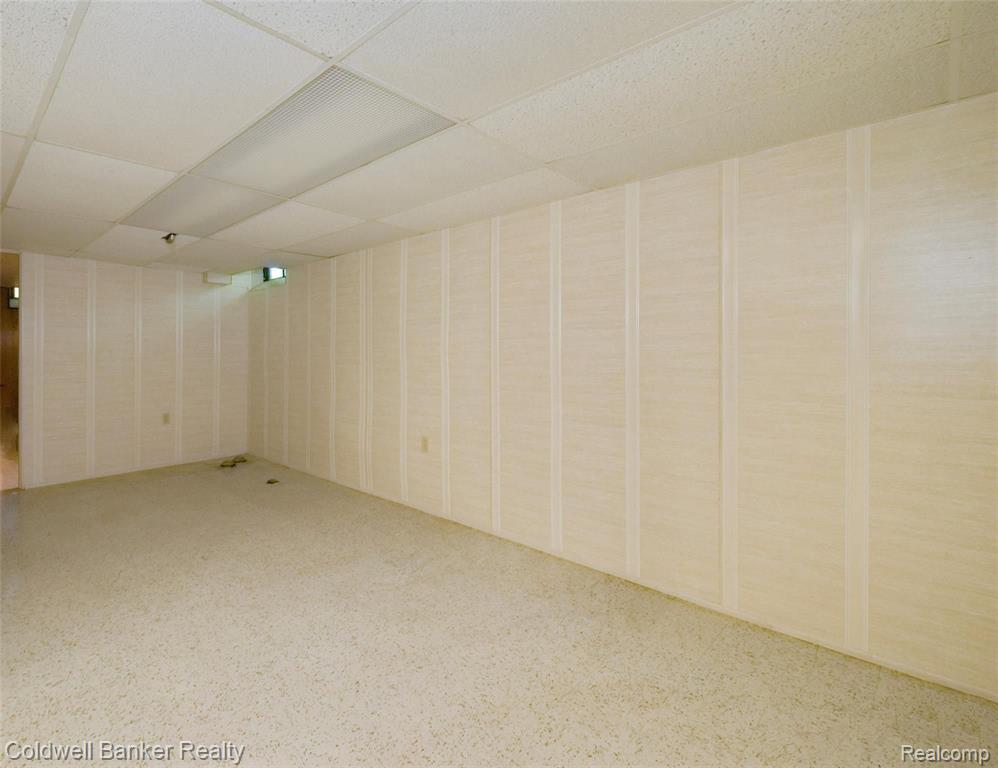 28390 Farmington Road Farmington Hills, MI 48334 - Photo 20 of 37