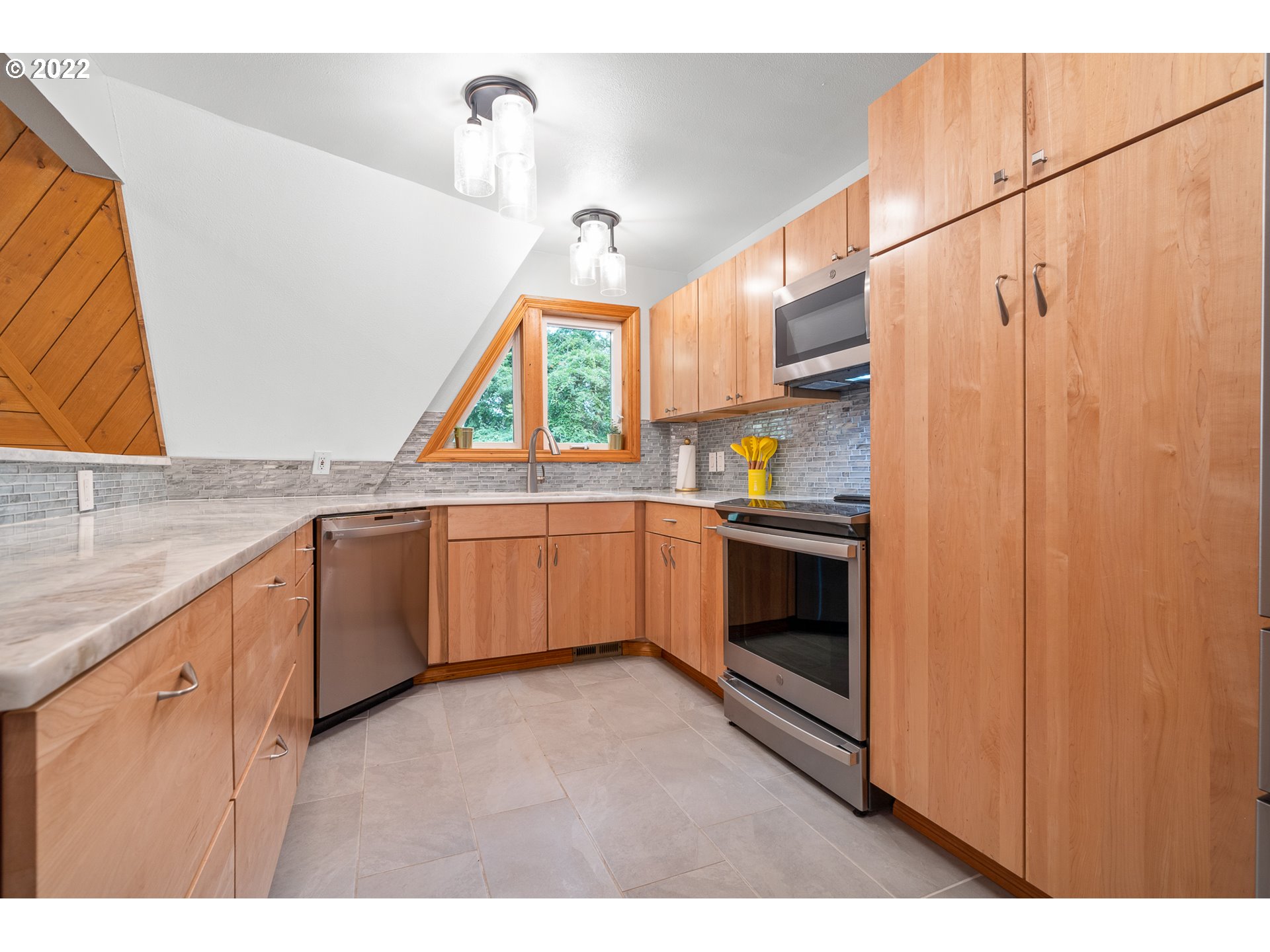 16844 South Beckman Road Oregon City, OR 97045 - Photo 11 of 32 Gallery Image 11
