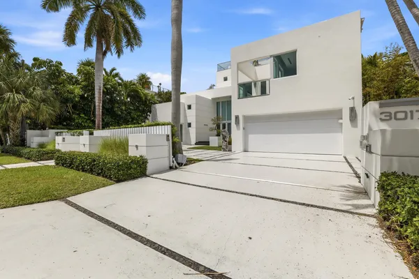 $5,395,000 | 3017 North Atlantic Boulevard, Fort Lauderdale, FL 33308
