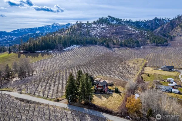 a view of outdoor space with city view