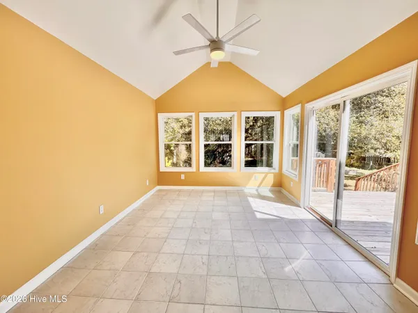 $2,400 | 1006 Meridian Drive, Sneads Ferry, NC 28460