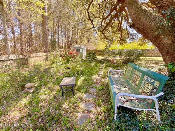 $2,400 | 1006 Meridian Drive, Sneads Ferry, NC 28460