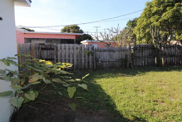 $2,250 | 346 West 15th Street, Riviera Beach, FL 33404