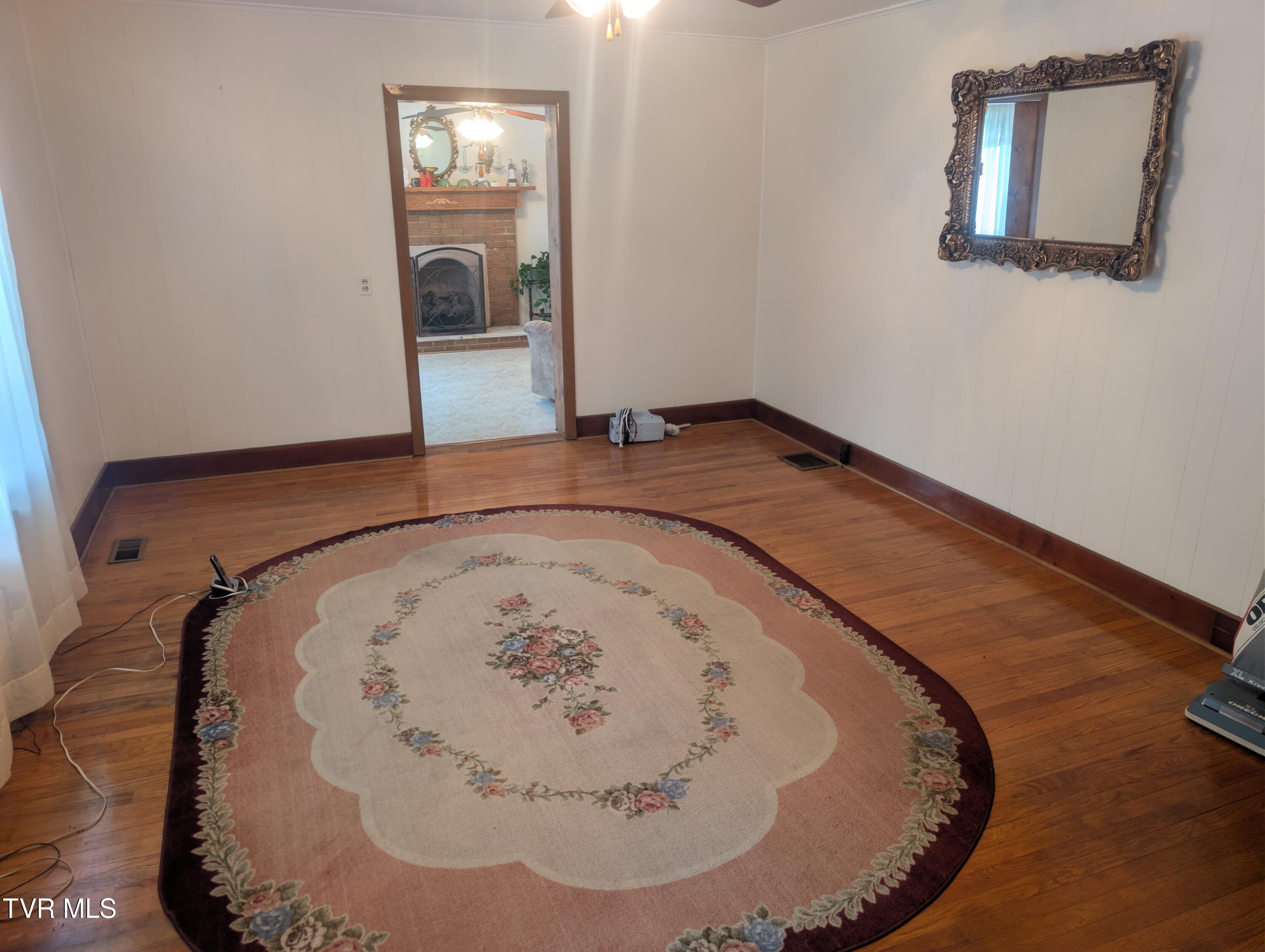 9912 Sandlick Road Bee, VA 24217 - Photo 20 of 26 PXL_20260521_224552342