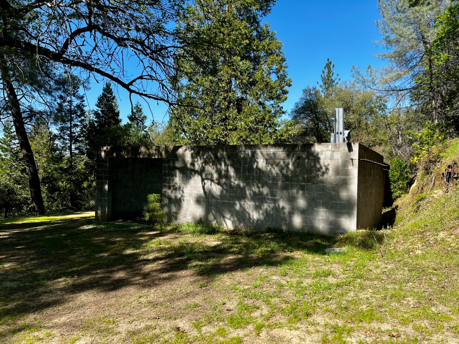 6294 Gray Rock Road Somerset, CA 95684 - Photo 5 of 35 a view of yard