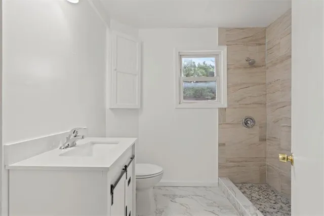 $289,500 | 6010 Kenwood Avenue, Kansas City, MO 64110