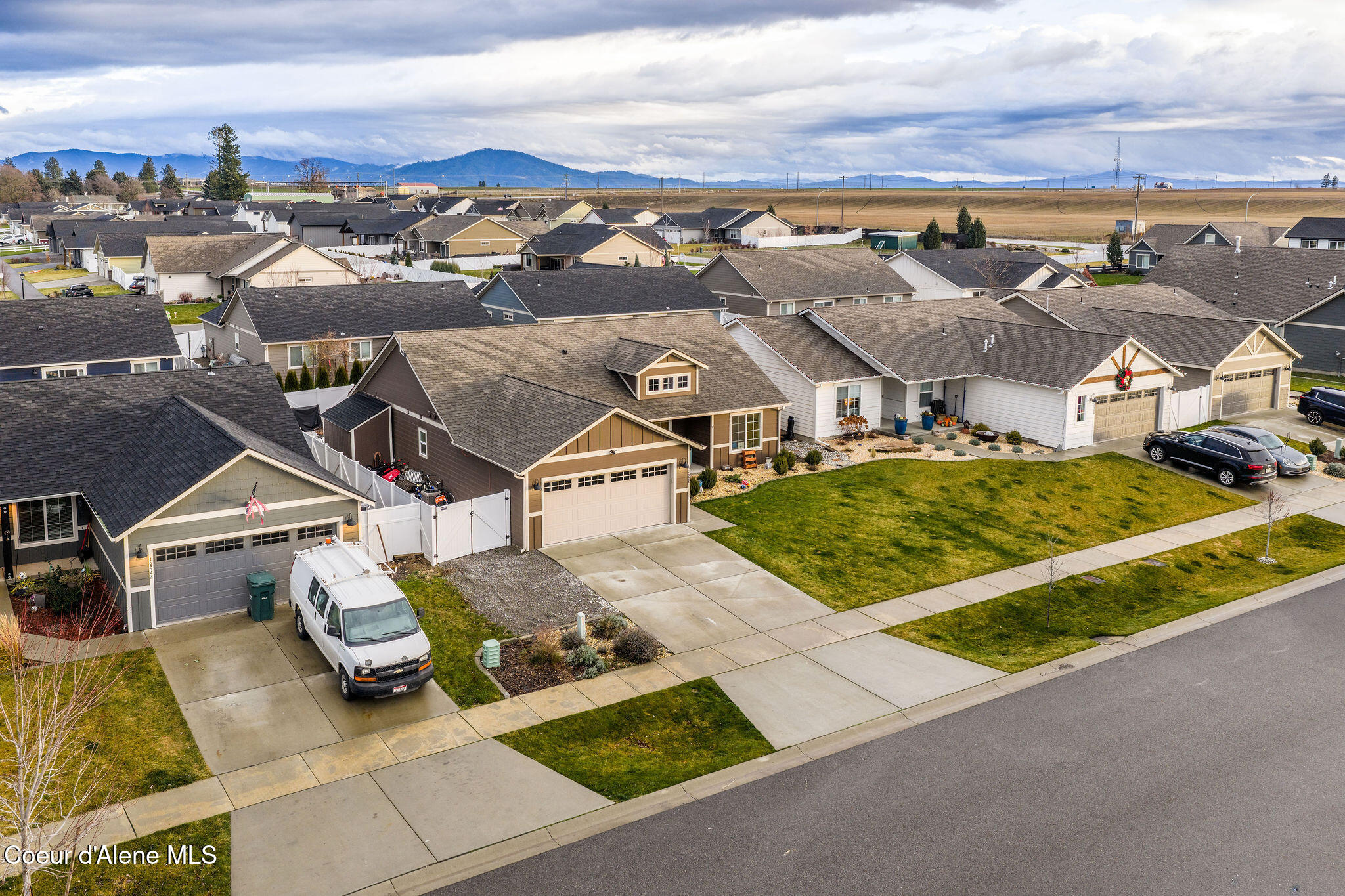 12926 North Bushel Street Rathdrum, ID 83858 - Photo 4 of 34 Aerial of front