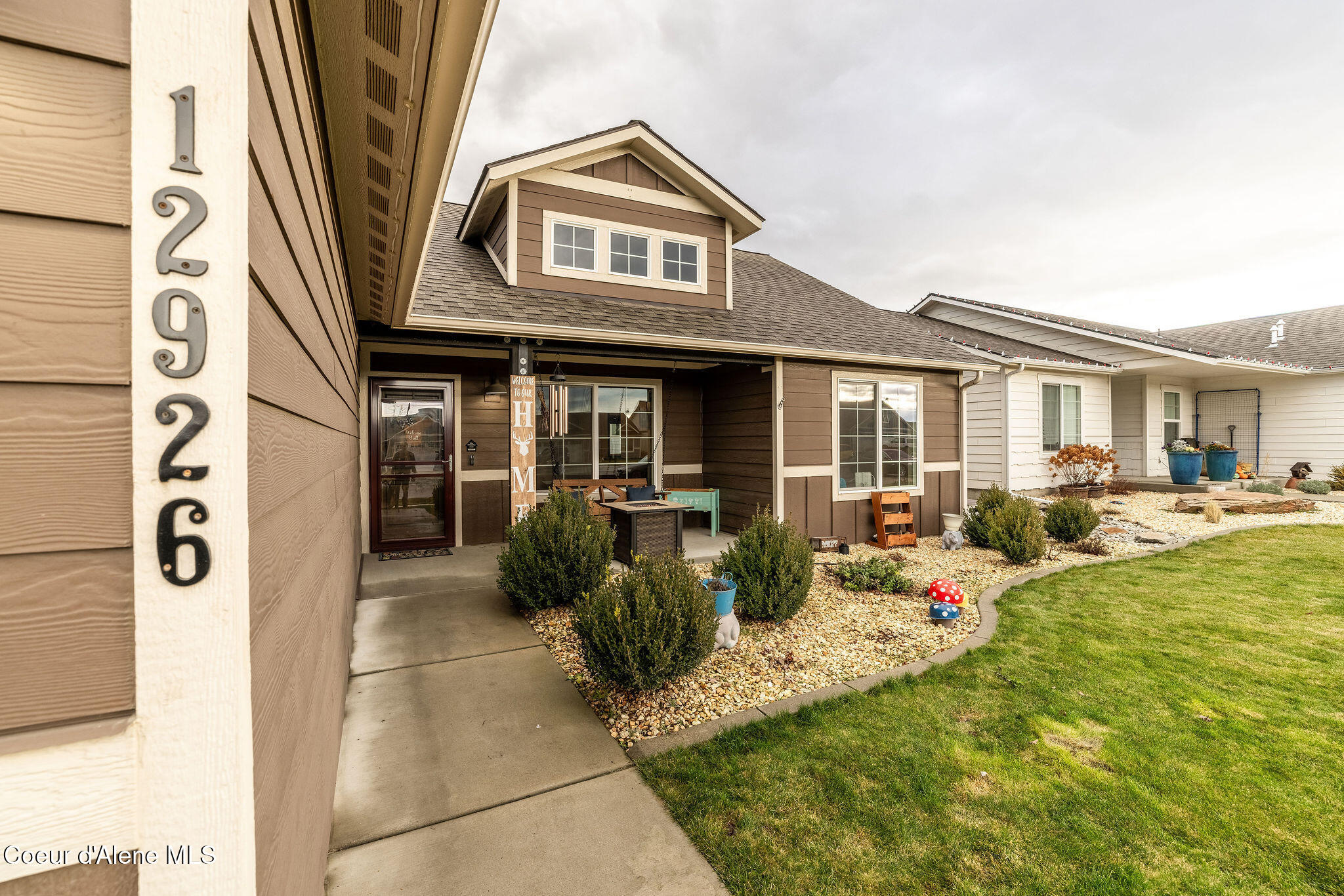 12926 North Bushel Street Rathdrum, ID 83858 - Photo 6 of 34 Front porch