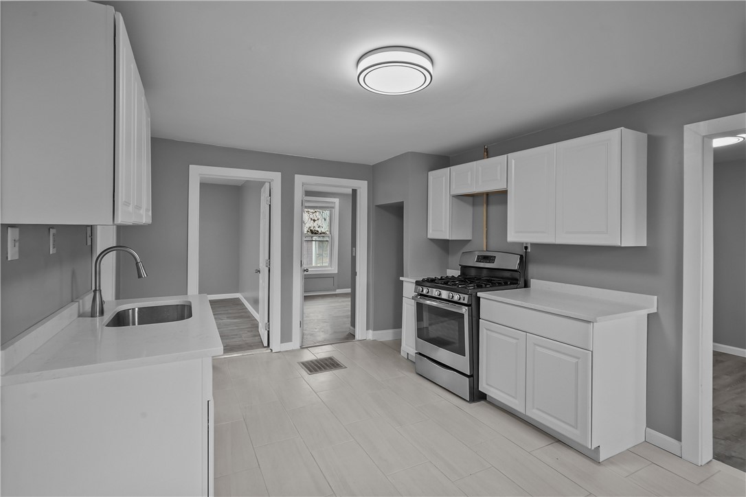 382 River Street Woonsocket, RI 02895 - Photo 3 of 38