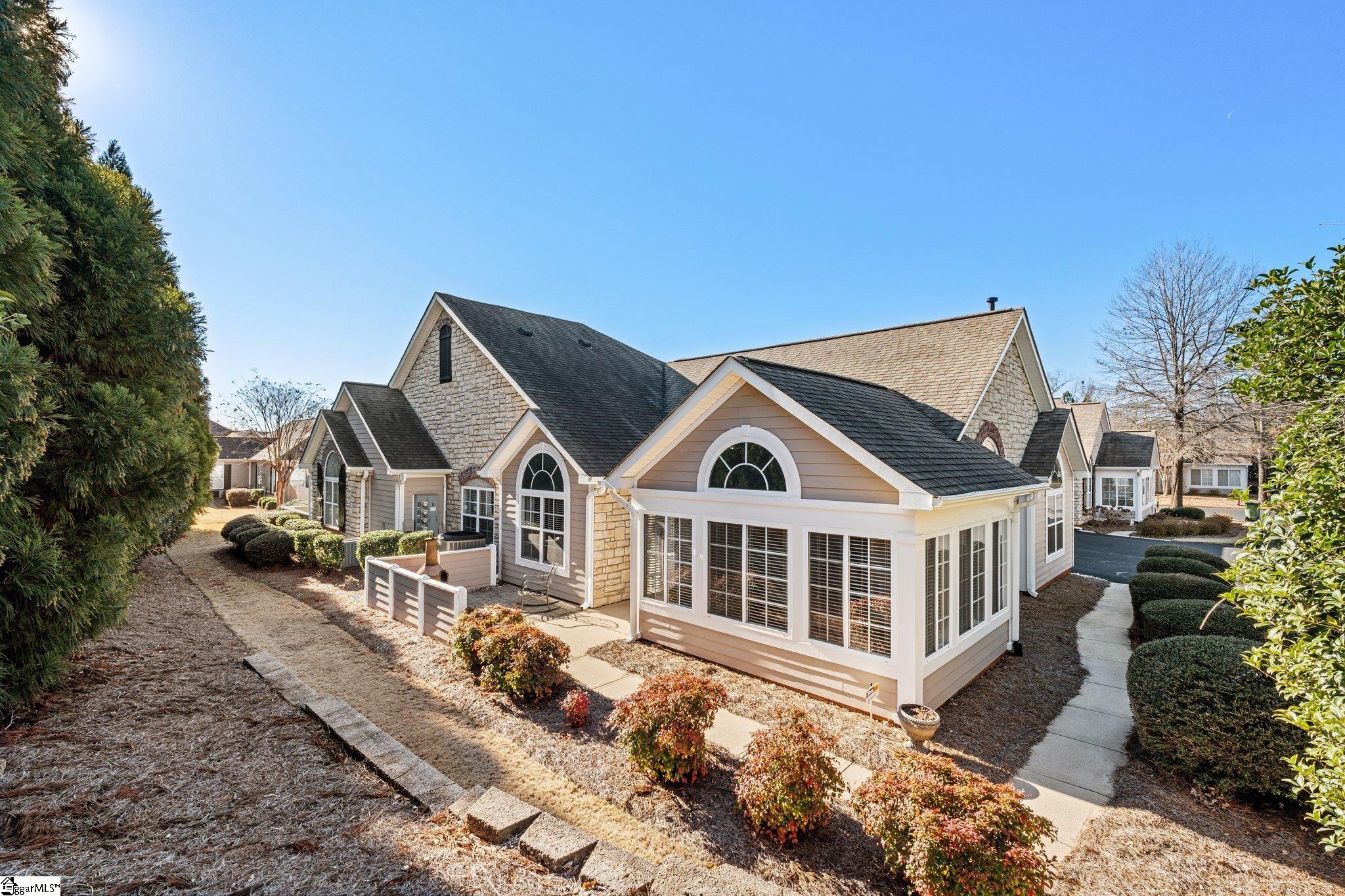 111 Ravines Lane Spartanburg, SC 29301 - Photo 1 of 37 Gallery Image 1