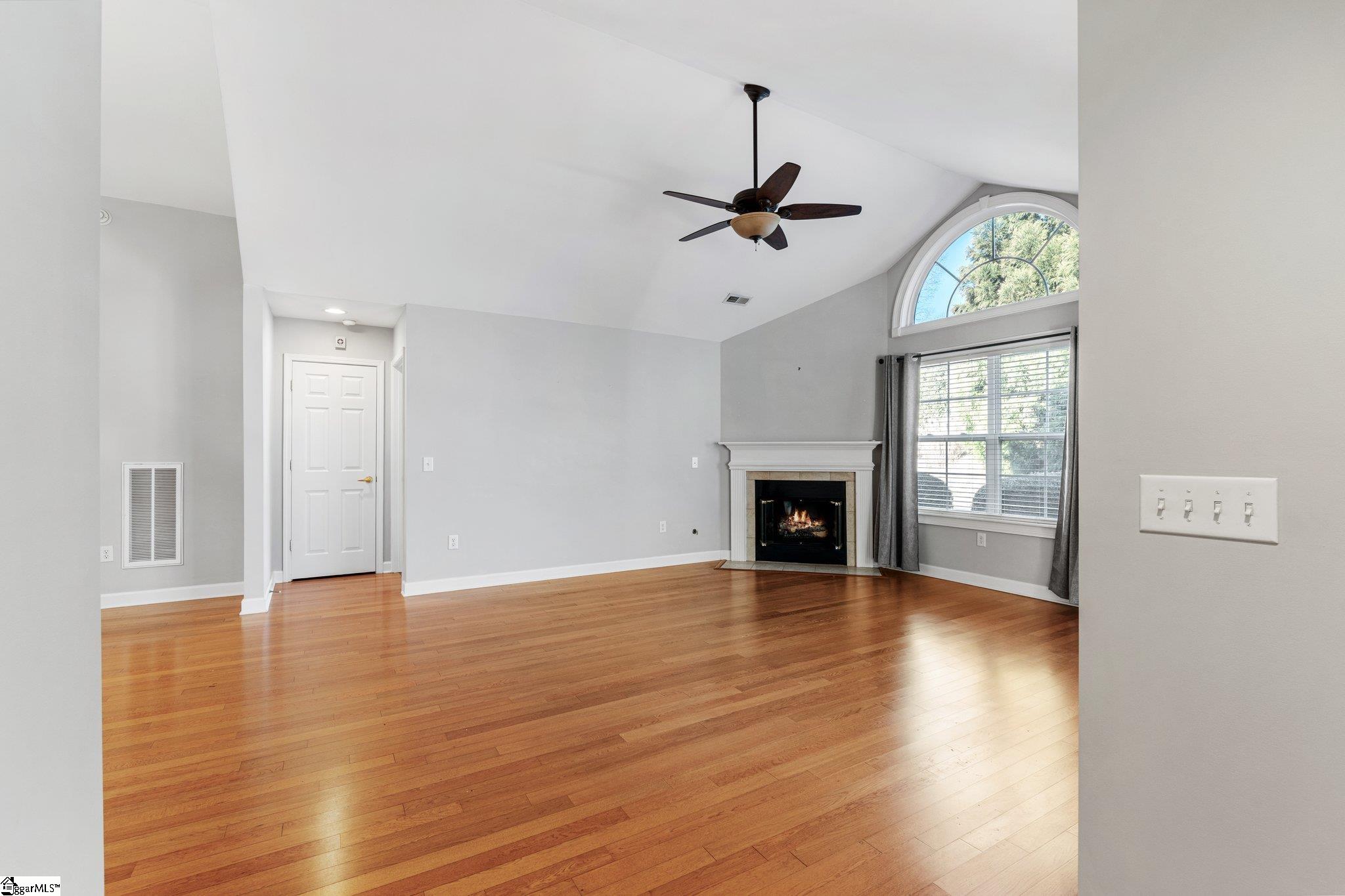 111 Ravines Lane Spartanburg, SC 29301 - Photo 6 of 37 Gallery Image 6