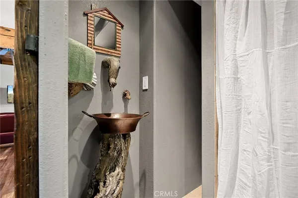 $345,000 | 196 Ponderosa Drive, Cedar Glen, CA 92321