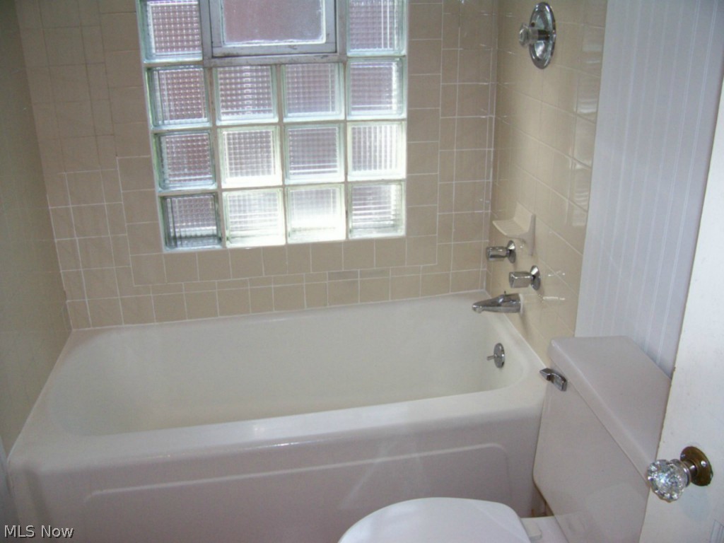 3175 Chadbourne Road Cleveland, OH 44120 - Photo 21 of 25