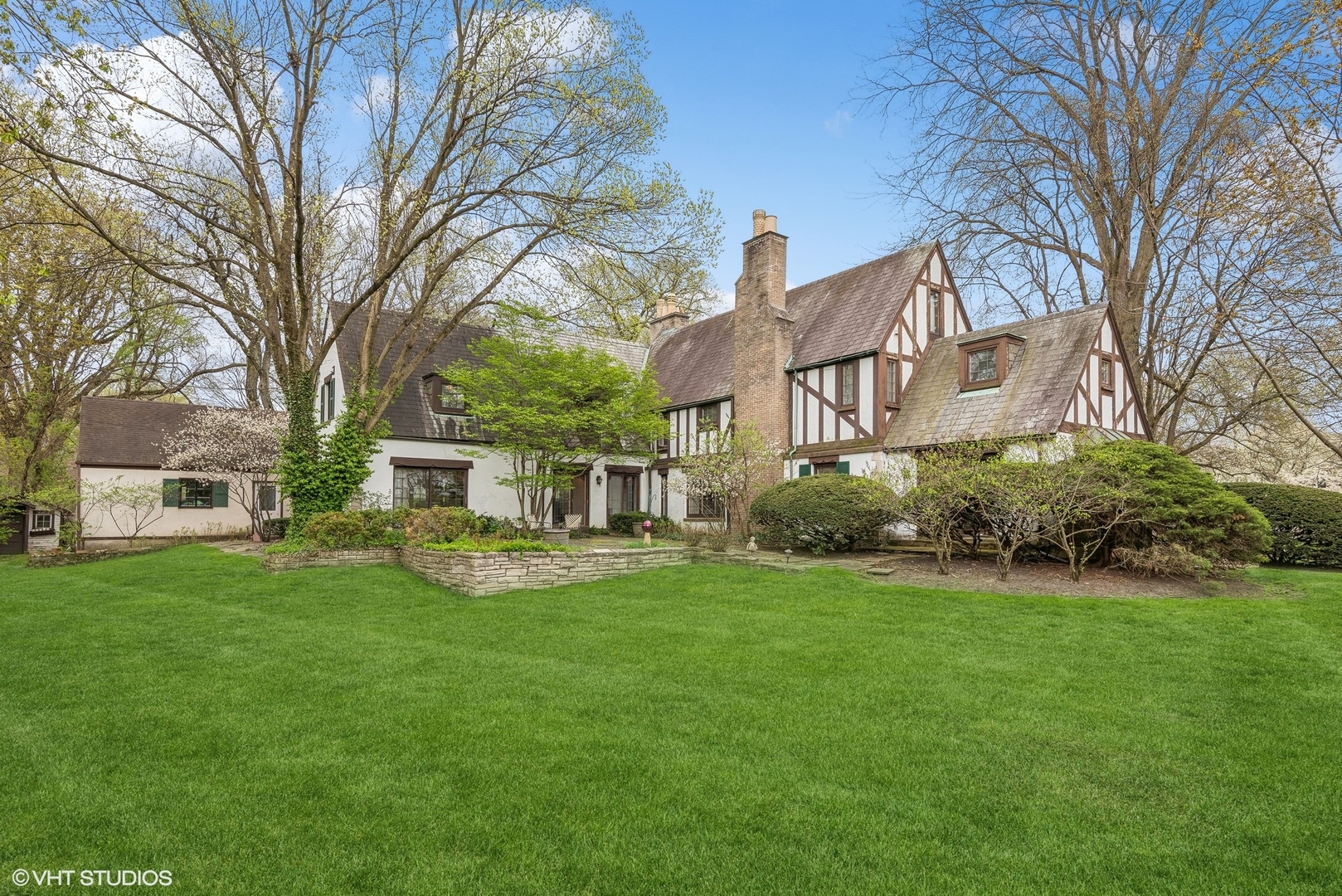 172 Dewindt Road Winnetka, IL 60093 - Photo 14 of 20